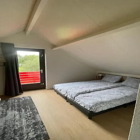 Sunny Family By The 度假居 *