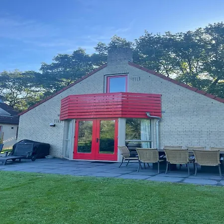 Sunny Family By The 度假居