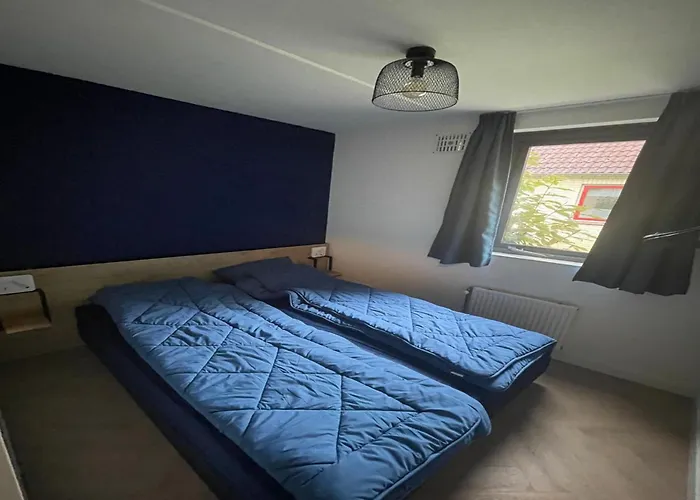 度假居 Sunny Family By The *