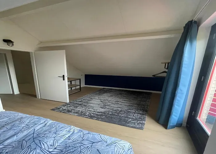 Sunny Family By The 度假居 *